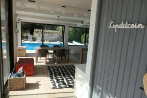 Belle villa avec piscine proche d Aix en provence