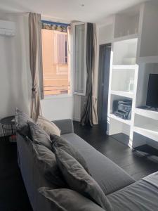 Agréable T2 rénové, Cannes centre, Suquet, plages