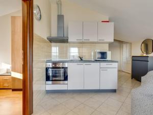 Apartment Relax-1 by Interhome