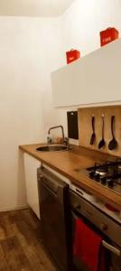 Appartement charmant près dOrange avec piscine partagée