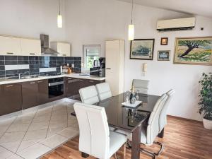 Apartment Mirjana by Interhome