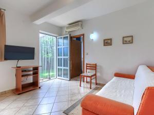 Apartment Nino-3 by Interhome