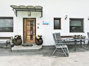 Apartment Brettfall Blick by Interhome