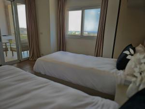 Soma Bay - Luxury 3 Bedroom Penthouse - Panoramic Sea View, Free Pool and Beach Access