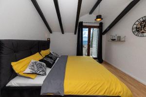 Klimatisierte Wohnung in Novi Vinodolski mit Garten und Grill