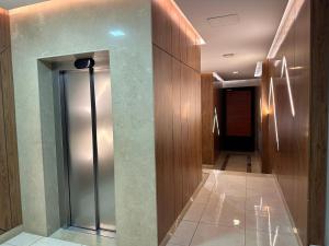 Spacious 2-Bedroom Apartment Near Center