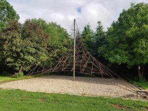 Ferienhaus zum Wohlfühlen in der Eifel, Poolnutzung, Tennis, Minigolf, Seenähe