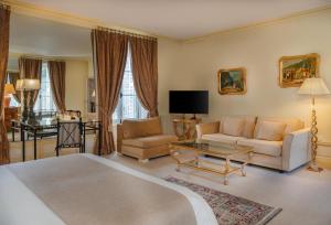 Hotels Chateau De Rochecotte : photos des chambres