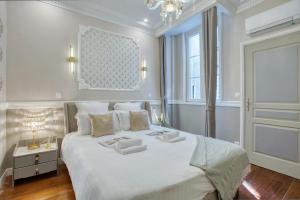 Elegant Triplex in Paris - Ideal for 10 - Aircon