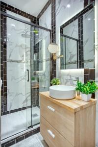 Elegant Triplex in Paris - Ideal for 10 - Aircon