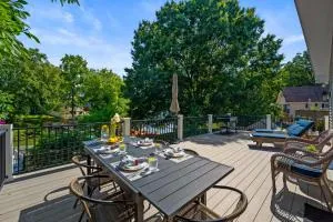 Blue Wing Bay - Mayhew