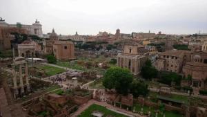 Charming Apartment Near Roman Forum - 60 m²