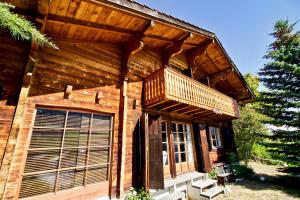 Magnifique chalet familial pour 10 personnes au coeur de Nax