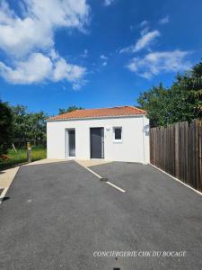 Maisons de vacances Le Petit Ecureuil charmant gite jardin terrasse : photos des chambres