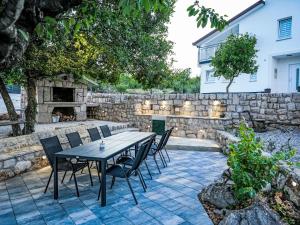 Holiday Home Secret Gem by Interhome 
