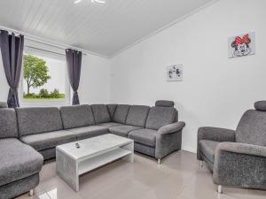 Apartment Zum Kreidesee Hemmoor-2 by Interhome