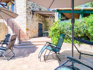 Maisons de vacances Holiday Home La maison aux volets bleus by Interhome : photos des chambres