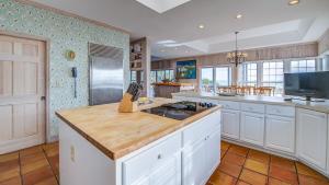 Sea Spray in DeBordieu Colony home by Peace Vacations