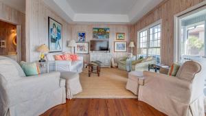 Sea Spray in DeBordieu Colony home by Peace Vacations