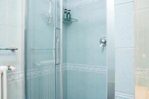 Vatican 4 BedRoom Apartment with Private Parking