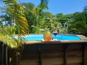 Maison confortable avec piscine privée à Capesterre-Belle-Eau. - Capesterre-Belle-Eau