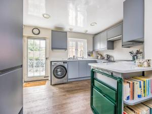 Charming Cottage With Amazing Views - Pass the Keys