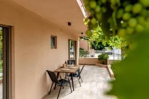 Apartment Mia - Rake