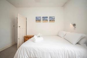 Large Period House with Garden near Peckham London - Pass the Keys