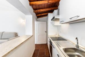 Fronte Mare Apartments & City Views