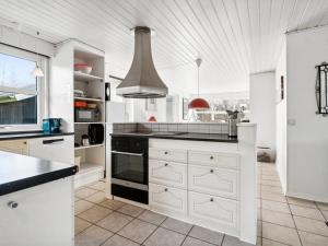 Holiday Home Karmen - 800m to the inlet by Interhome