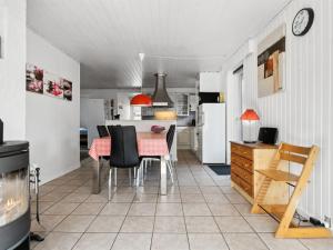 Holiday Home Karmen - 800m to the inlet by Interhome