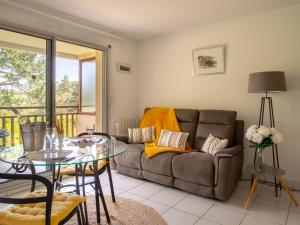 Apartment Les Terrasses du Golf by Interhome