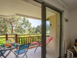 Apartment Les Terrasses du Golf by Interhome