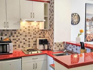 Apartment Eva Mar by Interhome