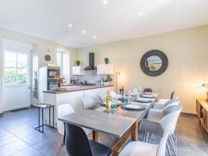 Maisons de vacances Holiday Home La maison des Freres - Villa by Interhome : photos des chambres