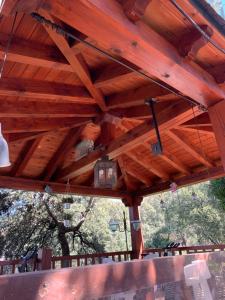 Villa con Jacuzzi exterior y Piscina cubiertos