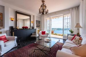Villas ROMANTIC VILLA VI4412 By Riviera Holiday Homes : photos des chambres