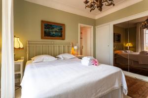 Villas ROMANTIC VILLA VI4412 By Riviera Holiday Homes : photos des chambres