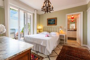 Villas ROMANTIC VILLA VI4412 By Riviera Holiday Homes : photos des chambres