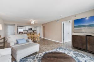 Tristan Towers Unit 3C