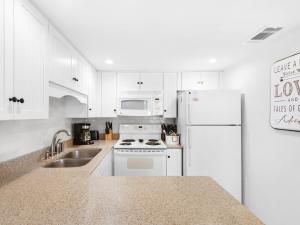 Summer Breeze Condominium 109 by Newman-Dailey