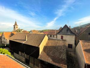 Appartements La Maison Bleue - Historic House in the Heart of Riquewihr : photos des chambres