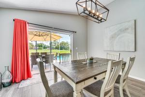 Heated Pool and Screened Lanai Haines City Haven!
