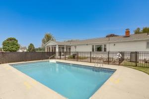 Quiet Greenwich Home with Pool and Screened Porch!