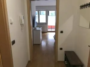 "Hill & sea" apartma - Semedella