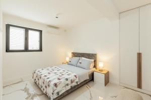 Savina Beachfront Oasis