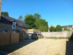 Odet, maison avec grande terrasse