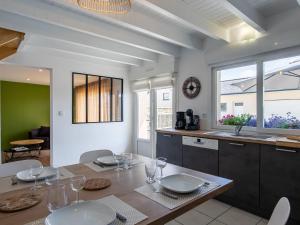 Maisons de vacances Holiday Home La Roseliere by Interhome : photos des chambres
