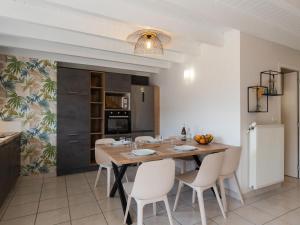 Maisons de vacances Holiday Home La Roseliere by Interhome : photos des chambres