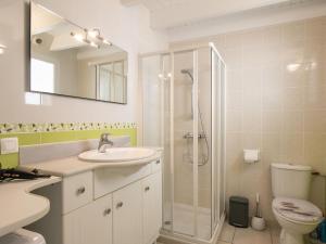 Maisons de vacances Holiday Home La Roseliere by Interhome : photos des chambres